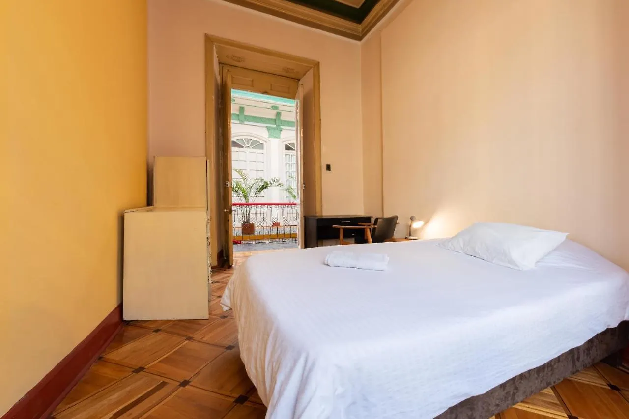 Hostal R10 Bogotá Colombia